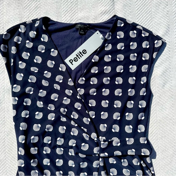 Ann Taylor petite seashell cap sleeve wrap dress - Picture 5 of 7